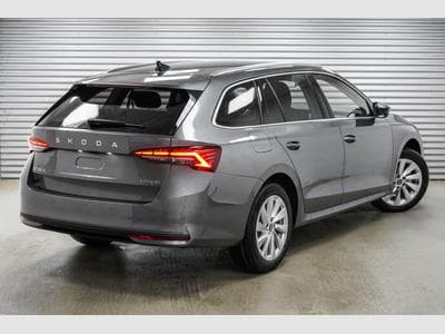 Skoda Octavia Kombi 1,5 eTSI (2026) - Photo 3