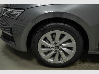 Skoda Octavia Kombi 1,5 eTSI (2026) - Photo 5