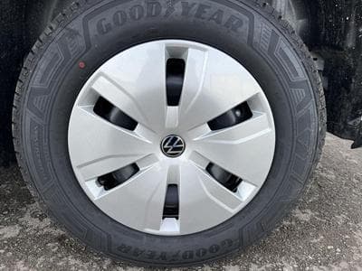 VW T7 BEV 100 kW RWD KR (2026) - Photo 3