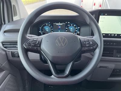 VW T7 BEV 100 kW RWD KR (2026) - Photo 5