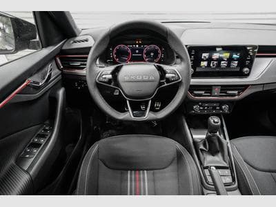 Skoda Kamiq 1,0 TSI Monte (2025) - Photo 8