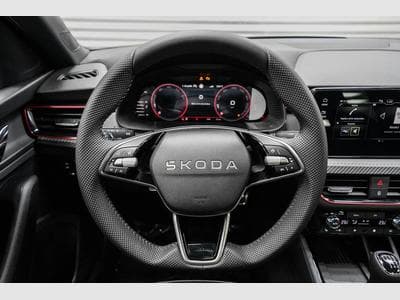 Skoda Kamiq 1,0 TSI Monte (2025) - Photo 9