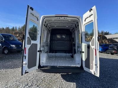 VW Crafter Kasten 35 L3H3 (2025) - Photo 4