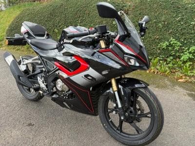 QJmotor SRK 125 R (2026) - Photo 1