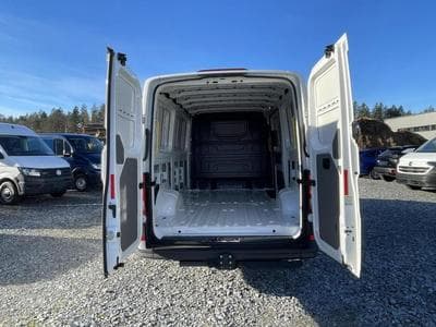 VW Crafter Kasten 35 L3H2 (2025) - Photo 4