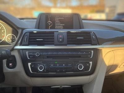 BMW 320 320i (2013) - Photo 11