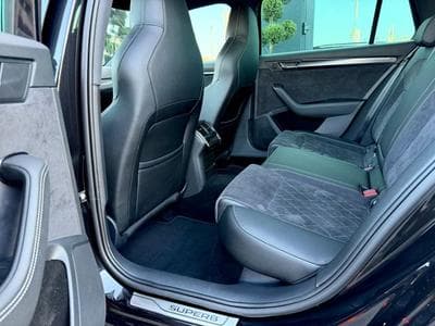 Skoda Superb Superb Combi Sportline 2.0 TDI DSG 4x4 /1.HAND/ (2022) - Photo 14