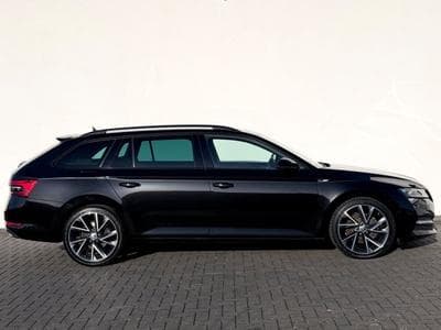 Skoda Superb Superb Combi Sportline 2.0 TDI DSG 4x4 /1.HAND/ (2022) - Photo 4