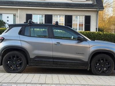 Jeep Avenger 4XE (2025) - Photo 1