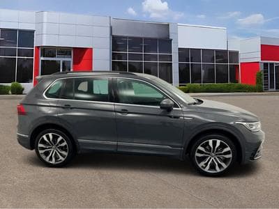 VW Tiguan TIGUAN 1.5 TSI 150ch DSG7 R-Line Exclusi (2024) - Photo 1