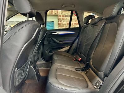 BMW X1 X1 20iA 2.0 178cv Auto xDrive SPORT 4x4/Cuir/LED (2022) - Photo 6