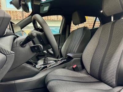 Peugeot 2008 2008 1.2 101cv ALLURE  Navi/camera/Jalu 17 (2024) - Photo 5