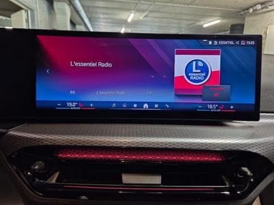 BMW 320 D TOURING M SPORT PAKET PANO CUIR NAVI (2025) - Photo 9