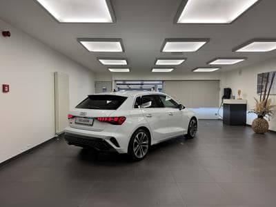 Audi A3 Sportback S line 35 TFSI 150 CV / 110 kW S tronic (2024) - Photo 4