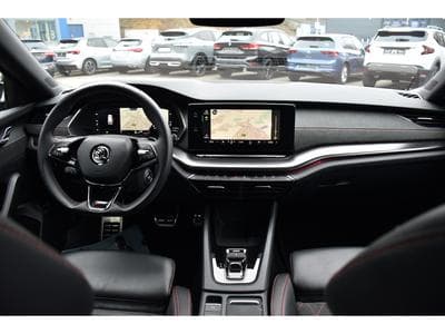 Skoda Octavia Combi 2.0 TDI RS DSG 4X4 MEMO TRAVEL CANTON CAM KEYLESS (2024) - Foto 9