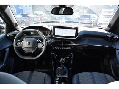 Peugeot 2008 1.2 PureTech Allure ACC GPS LANE SIDE REGUL CAM 360 1° MAIN (2025) - Foto 9