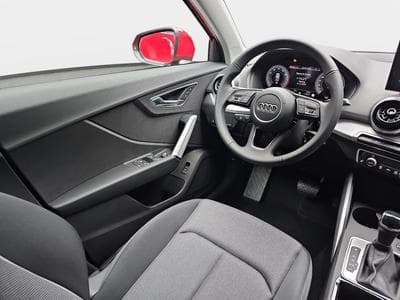 Audi Q2 35 TFSI S-Tronic 150  S-Line (2025) - Photo 8