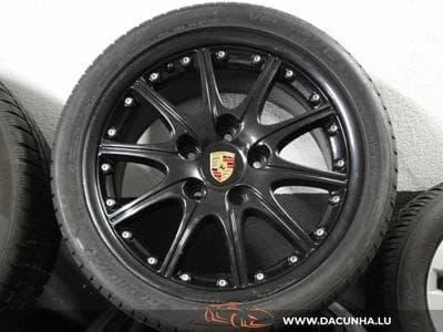 Jantes alu + Pneus é 18" 265/35 R18 (2026) - Photo 1