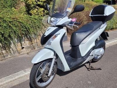 Honda SH 150r (2011) - Photo 1