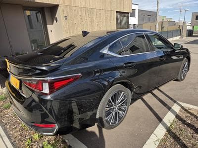 Lexus ES Business line (2024) - Photo 1