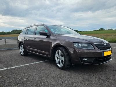 Skoda Octavia 4x4 1.8 TSI DSG Style Combi Xenon (2016) - Foto 1