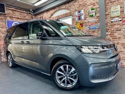 VW Multivan Multivan T7 2.0 TDi 150cv Auto Life Lang (2023) - Foto 1
