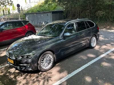 BMW 320 320D Tourer (2018) - Photo 1