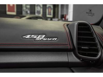 Ferrari 458 V8 4.5/458 SPIDER/SERVICE NEU/CARBON LENKRAD/ FERRARI SERVIC (2015) - Photo 11