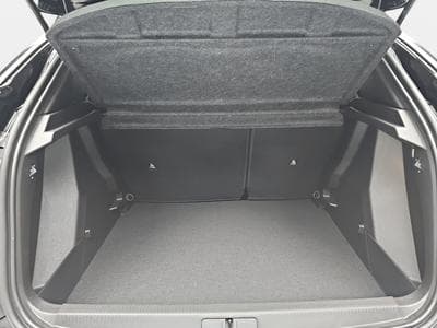 Peugeot 2008 1.2 Hybrid 145 E-DSC6 GT (2025) - Photo 13