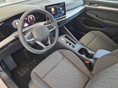 VW Golf 1.5 eTSI 150 DSG LIFE (2026) - Photo 9