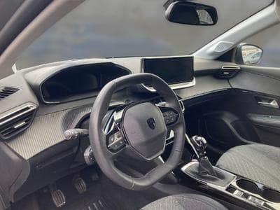 Peugeot 208 1.2 PureTech Hýbrid 110 E-DSC6 Allure (2025) - Photo 7