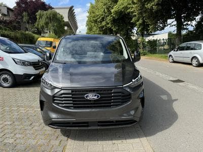 Ford Transit 2.0 ECOBLUE 170 BVA L2H1 Limitited (2025) - Foto 4