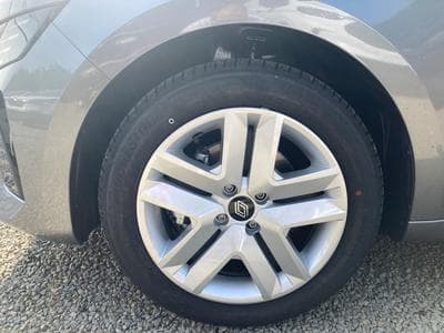 Renault Clio 1.5 dCi 101  Evolution (2025) - Foto 7