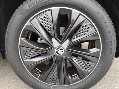 Skoda Karoq 2.0 TdI 150 DSG SPORTLINE 4X4 (2025) - Photo 4