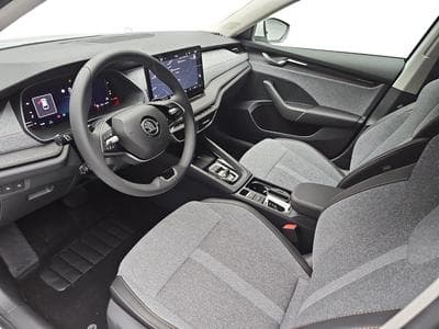 Skoda Octavia 1.5 TSi 150 DSG SELECTION (2025) - Photo 8