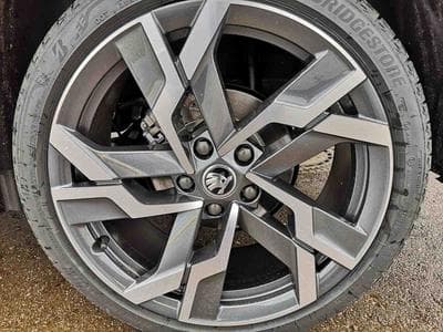 Skoda Karoq 2.0 TdI 150 DSG SPORTLINE 4X4 (2025) - Photo 3