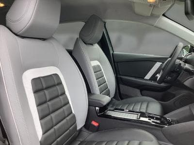 Citroën C4 1.2 Hybride e-DSC6 145 MAX (2025) - Photo 11