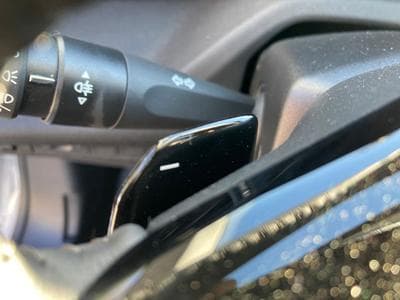 Peugeot 308 1.5 BlueHDI 130 EAT8 ALLURE (2025) - Photo 11