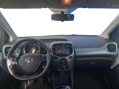 Toyota Aygo II X (2021) - Photo 9