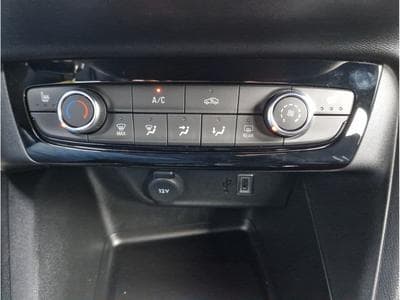 Opel Corsa 1.2 TURBO E-DCT 110  GS (2025) - Photo 10