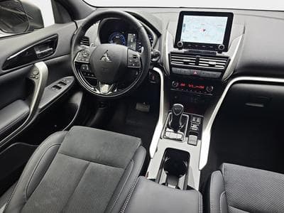 Mitsubishi Eclipse Cross 2.4 MIVEC PHEV CVT Select (2025) - Photo 8