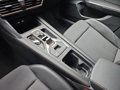 Cupra Leon 1.5 eTSi DSG 150 (2025) - Photo 12