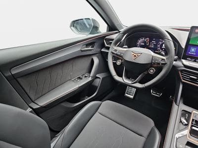 Cupra Leon 1.5 eTSi DSG 150 (2025) - Photo 8