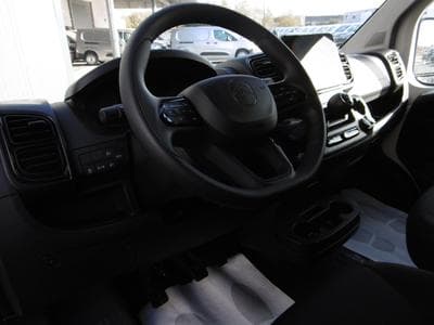 Citroën Jumper 2.2 BlueHDI 140 L2H2 (2025) - Photo 14