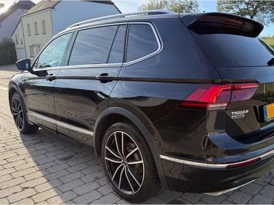VW Tiguan Allspace R-Line 2.0 TSI 220 PS 4Motion (2018) - Photo 1