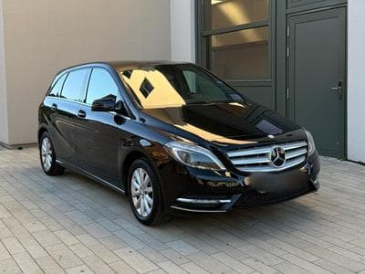 Mercedes 180 (2013) - Foto 1