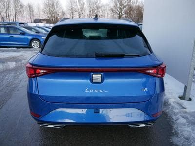 Cupra Leon FR 1.5 eTSI (2025) - Foto 2