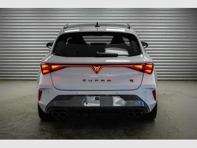 Cupra Leon ST 2,0 TSI (2025) - Photo 4