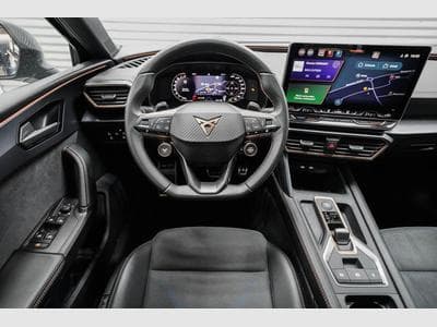 Cupra Leon ST 2,0 TSI (2025) - Photo 8