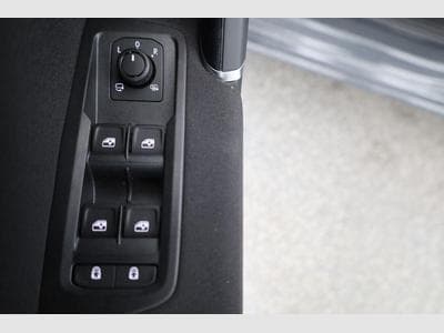 VW Touran Comfortline BMT/Start-Stopp (2026) - Photo 8